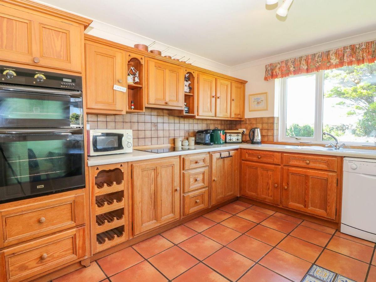 Вилла Charming 2 Bed House Near Rhoscolyn Discounts For Холихед Экстерьер фото