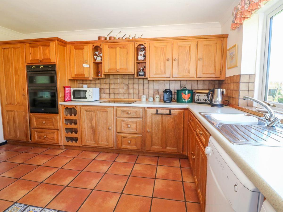 Вилла Charming 2 Bed House Near Rhoscolyn Discounts For Холихед Экстерьер фото