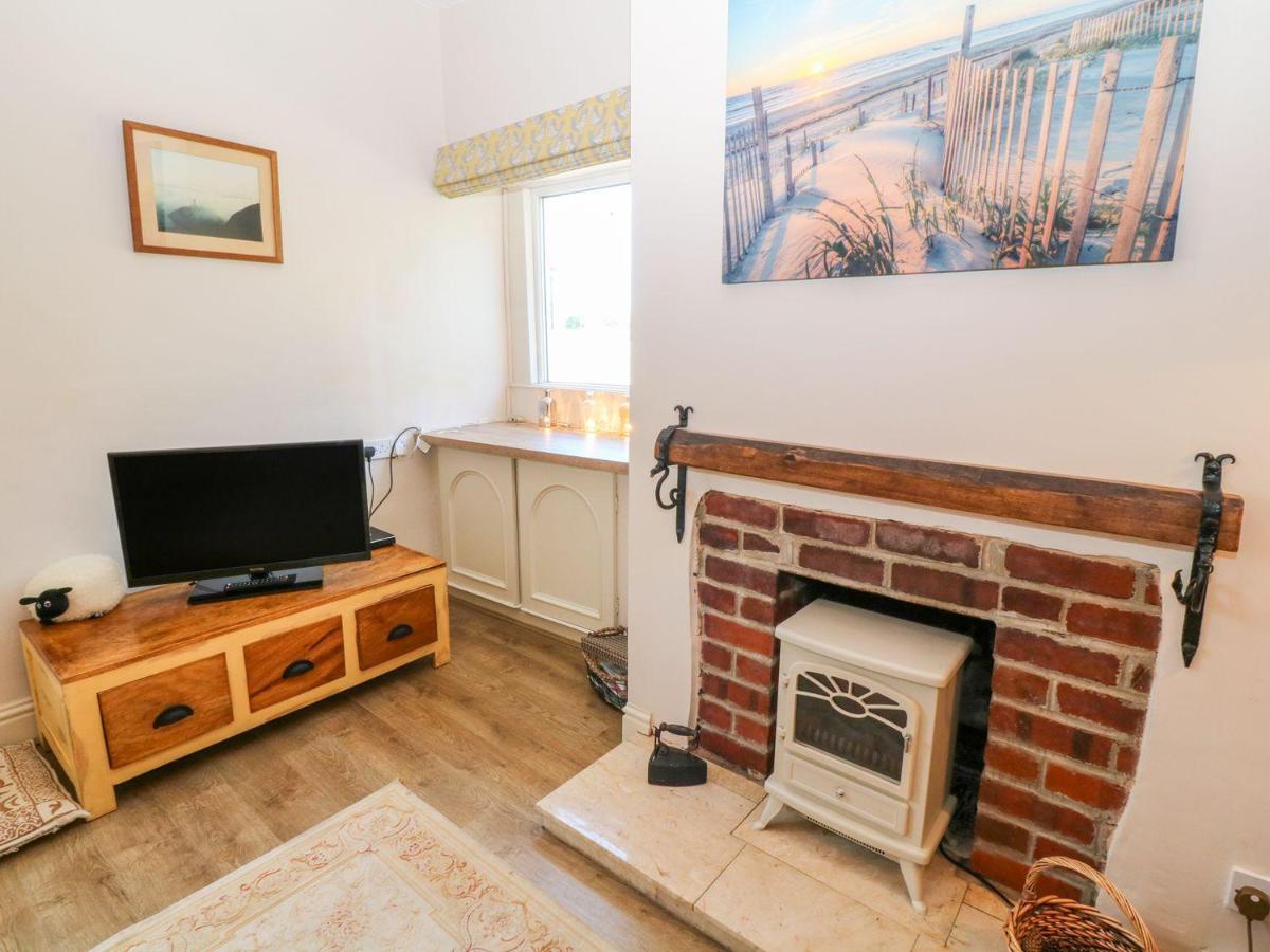 Вилла Charming 2 Bed House Near Rhoscolyn Discounts For Холихед Экстерьер фото