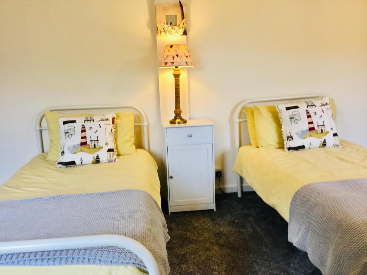 Вилла Charming 2 Bed House Near Rhoscolyn Discounts For Холихед Экстерьер фото