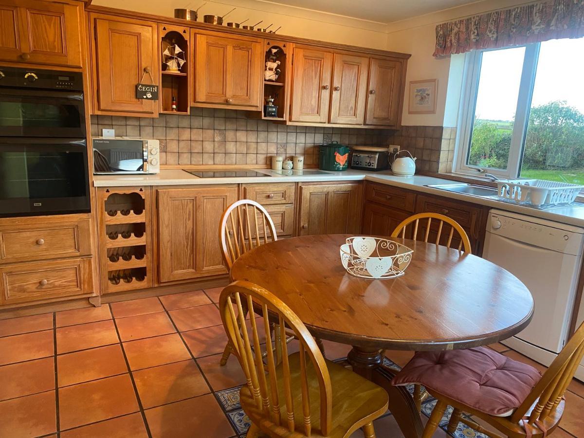 Вилла Charming 2 Bed House Near Rhoscolyn Discounts For Холихед Экстерьер фото